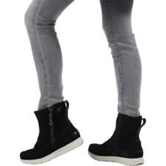 SOREL Explorer Black Suede Zip Ankle Sneaker Boot Women’s Size 8.5 - Picture 2 of 11